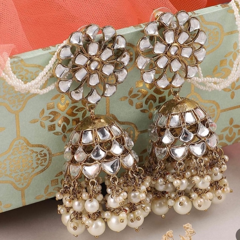 Pearl Kundan jhumkas - Indian Pakistani jewelry